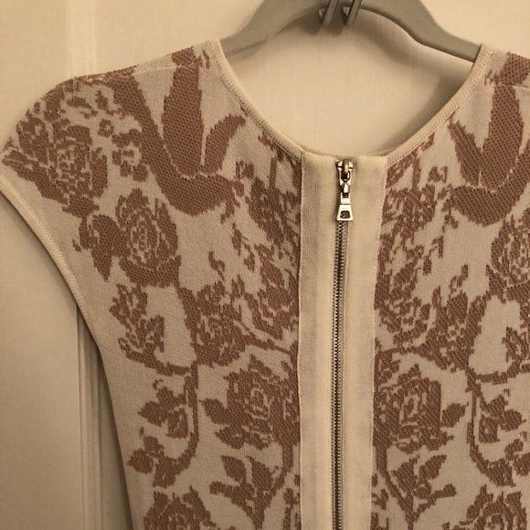 Torn by Ronny Kobo cream/tan floral dress size S - Picture 5 of 6